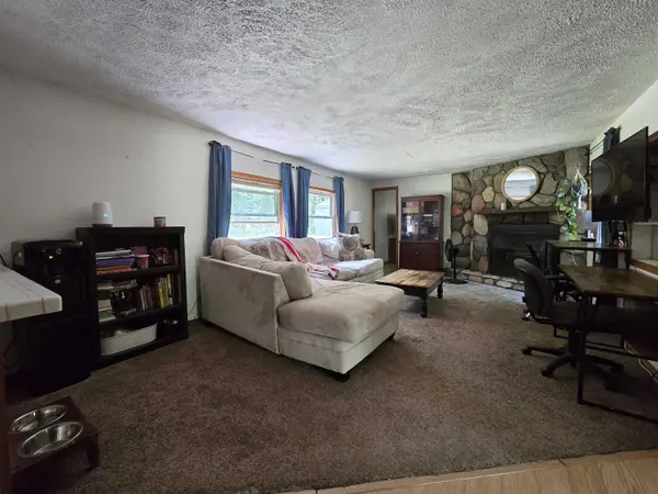 N3275 MOUNTAIN SHADOW LN, Wautoma, WI 54982