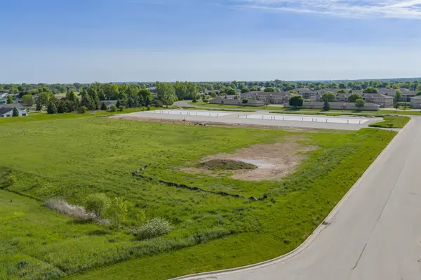 1662 SWAN RD, De Pere, WI 54115
