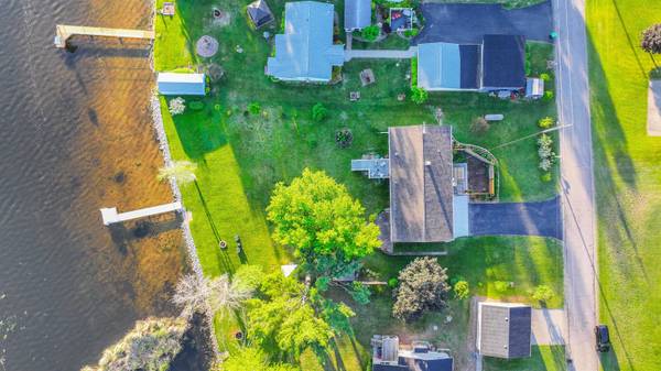 E5654 WAUKAUNAKA ST, Weyauwega, WI 54983