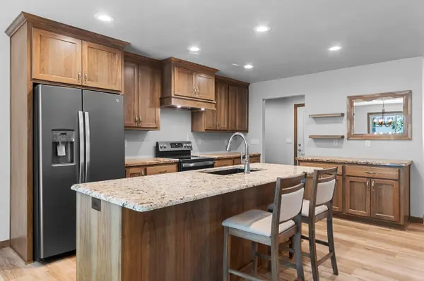 2731 CRESTWOOD SPRINGS CT, Green Bay, WI 54304-4521
