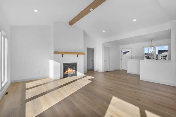 1387 CROSSROADS DR, Hobart, WI 54114