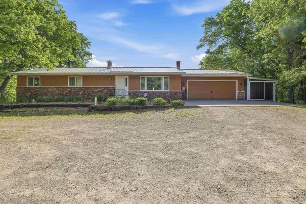 N3660 9TH AVE, Hancock, WI 54943
