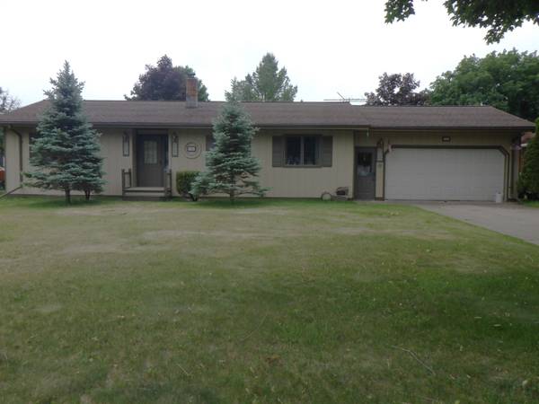 305 RIVERVIEW DR, Marion, WI 54950