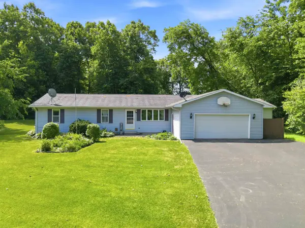 W7719 CHELEN RIDGE DR, Van Dyne, WI 54979