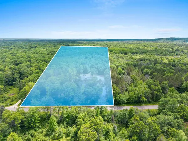 W13337 RANCH RD, Crivitz, WI 54114
