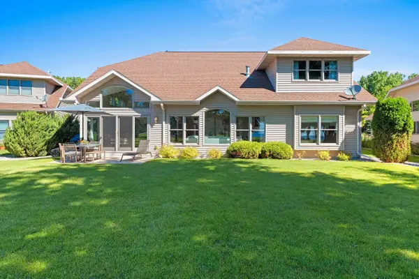 935 BRIGHTON DR, Menasha, WI 54952-1926