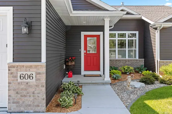 606 W 3RD ST, Shawano, WI 54166