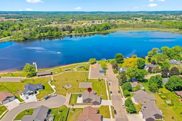 606 W 3RD ST, Shawano, WI 54166