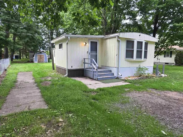 W5120 SHADY LN, Shawano, WI 54166-6816