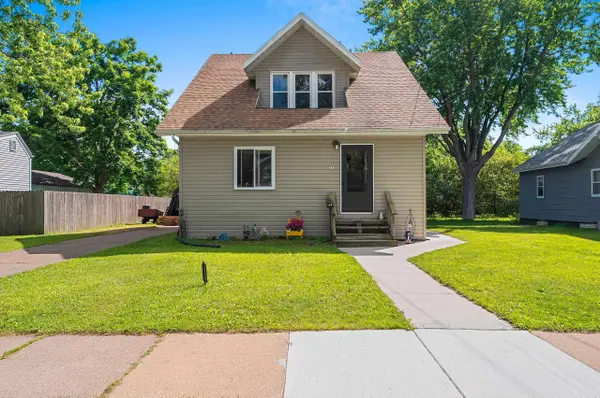 111 10TH ST, Clintonville, WI 54929