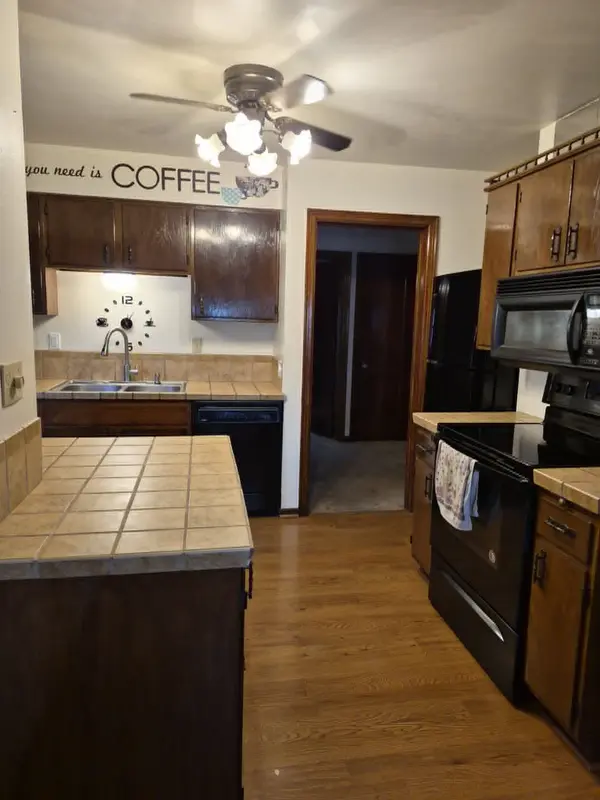 109 MCKINLEY AVE, Clintonville, WI 54929