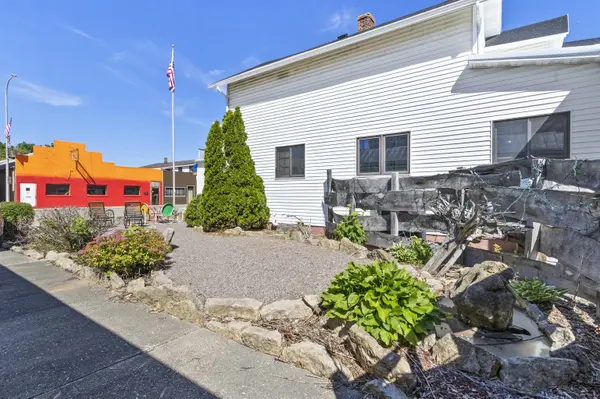 158 N MAIN ST, Oconto Falls, WI 54154