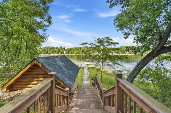 W5596 HIWELA DR, Wild Rose, WI 54984
