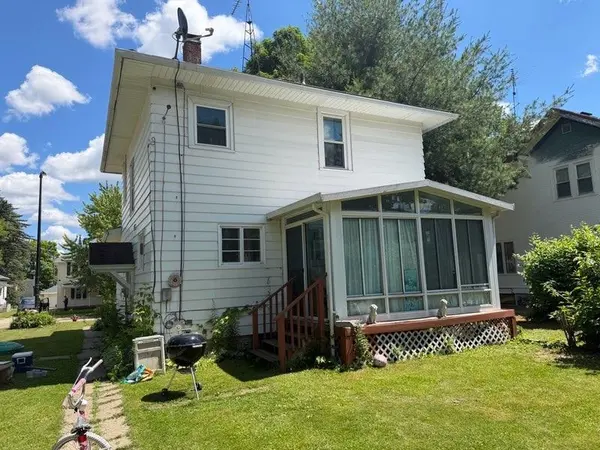 169 N MAIN ST, Clintonville, WI 54929