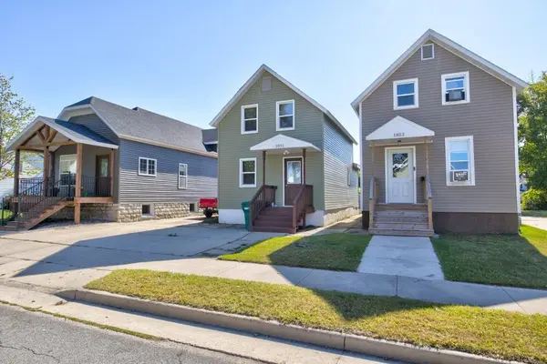1851 WISCONSIN ST, Marinette, WI 54143