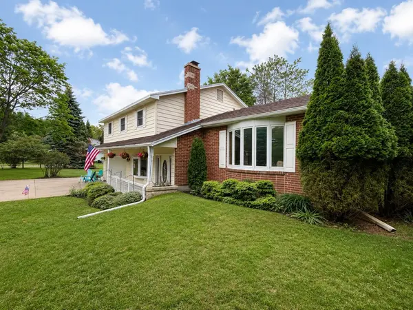 923 BARBARA LN, Marinette, WI 54143