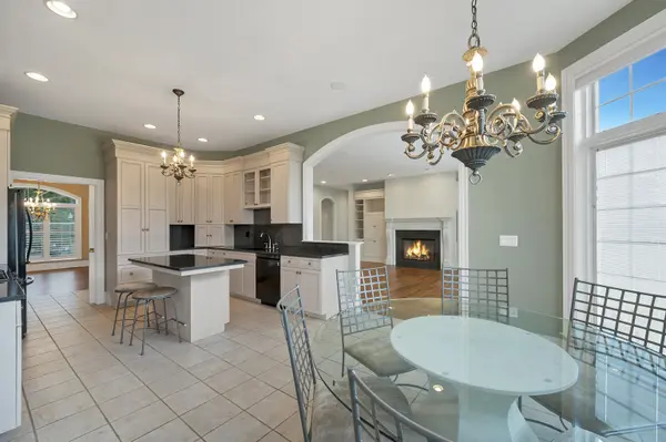 1127 PLEASANT VALLEY DR, Oneida, WI 54155