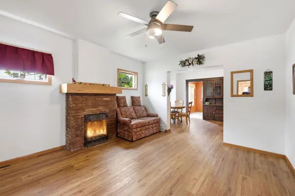 47 E 14TH ST, Clintonville, WI 54929