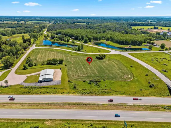 E FRONTAGE RD, Abrams, WI 54101