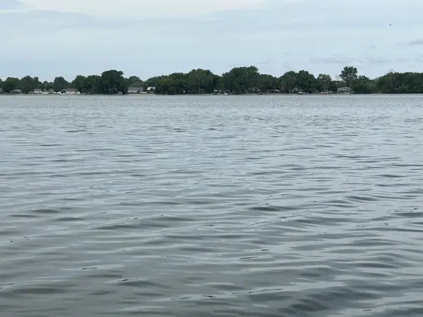 1196 PAGES POINT DR, Menasha, WI 54952