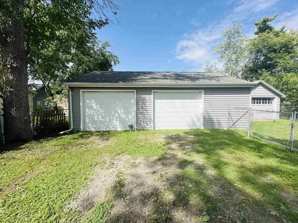 312 E FRANKLIN AVE, Neenah, WI 54956-3332
