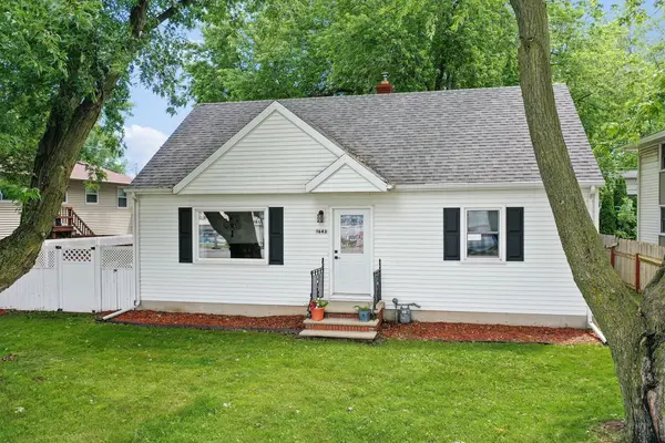 1643 W MASON ST, Green Bay, WI 54303-2365