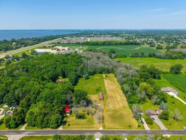 N8801 S COOP RD, Menasha, WI 54952
