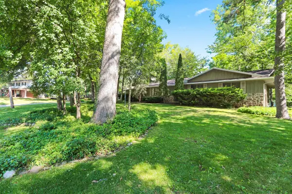 1338 KEN DR, Green Bay, WI 54313-5878