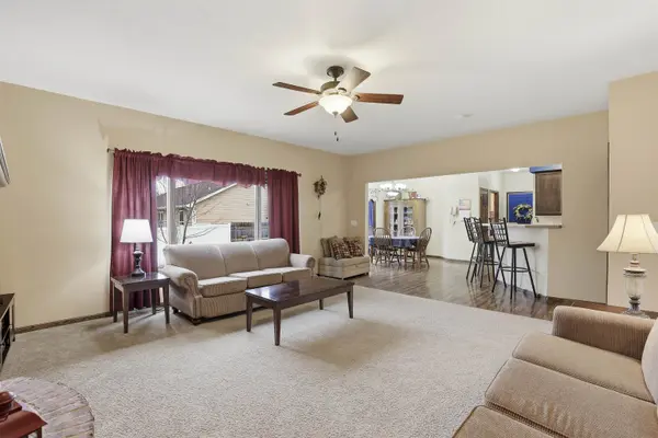 N9005 BLACKOAK ST, Menasha, WI 54952