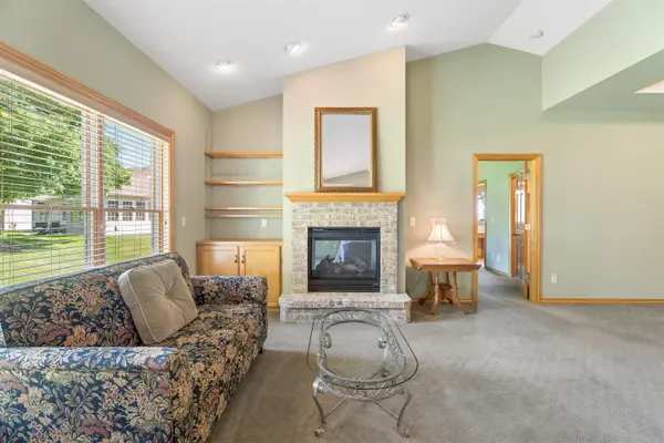 3831 N WAYSIDE LN, Appleton, WI 54913