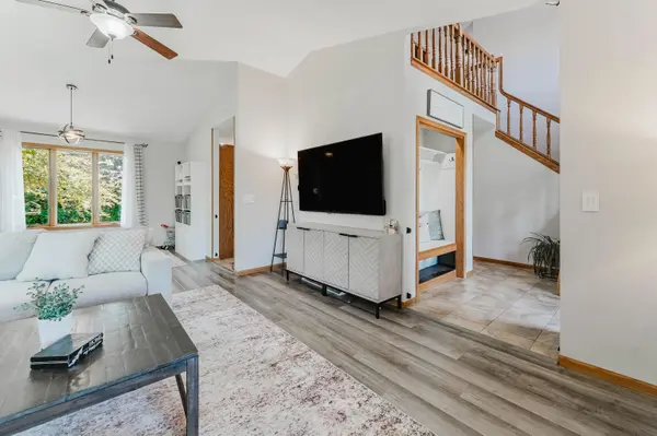 51 OVERLAND TRL, Oshkosh, WI 54904