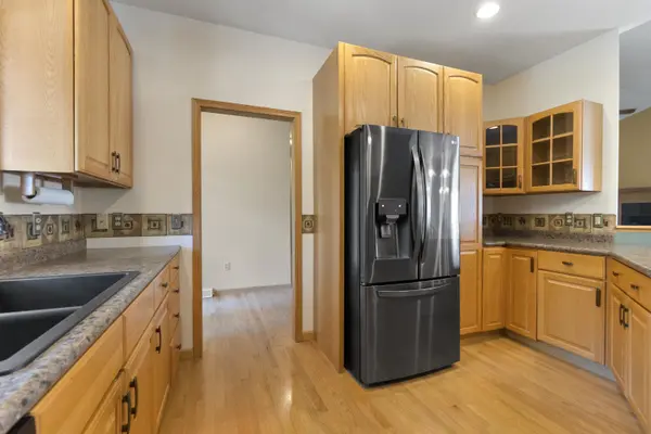 8 HAMPTON CT, Fond Du Lac, WI 54935