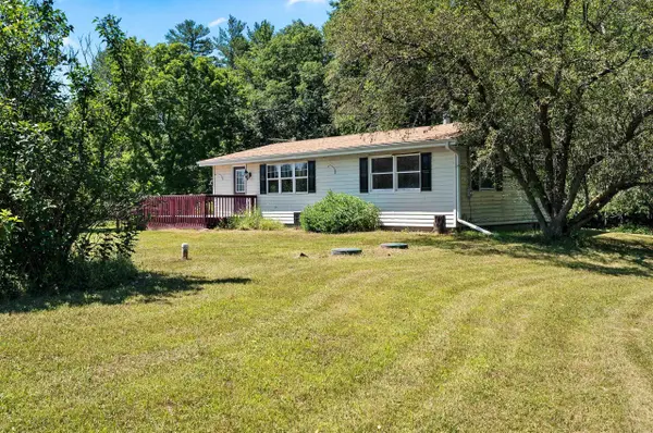 W11639 W TOWN HALL RD, Gresham, WI 54128