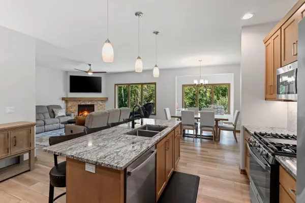 2685 CHAMBERS XING, Green Bay, WI 54313-8833