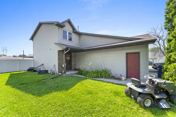 2744 MONACO DR, Green Bay, WI 54311-6683