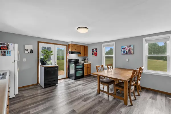 1041 BLACK WOLF AVE, Oshkosh, WI 54902-9165