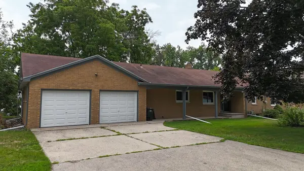 853 NEFF CT, Neenah, WI 54956