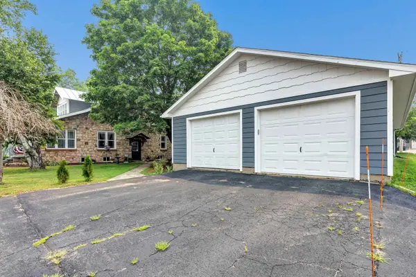 109 E WISCONSIN ST, Weyauwega, WI 54983