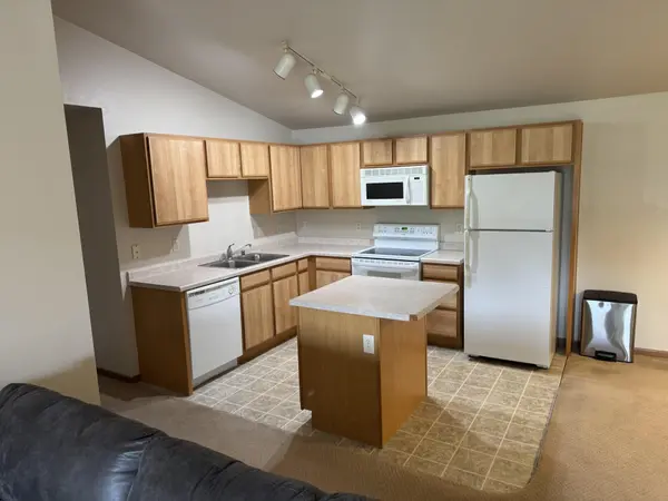 3321 N CASALOMA DR #65, Appleton, WI 54913