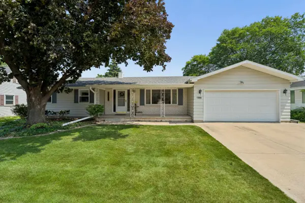 1300 N BAY RIDGE RD, Appleton, WI 54915