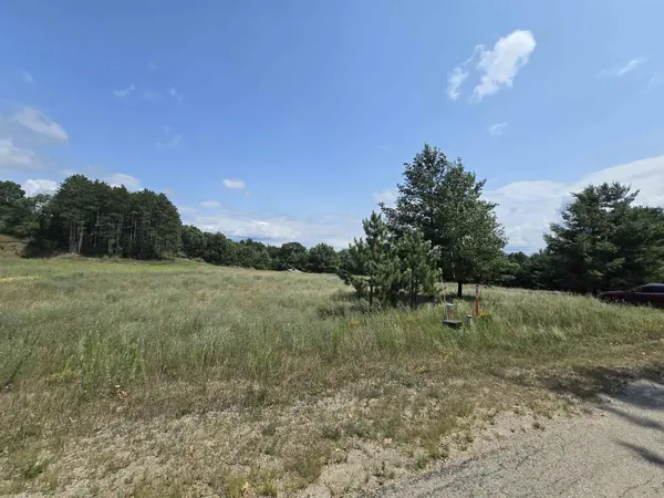 N3558 OAK DR, Wautoma, WI 54982