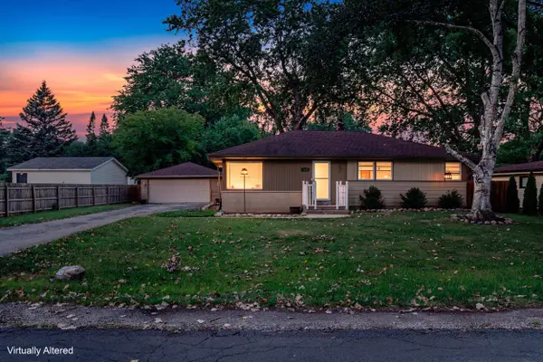 7615 N DELTA PL, Milwaukee, WI 53223-4433