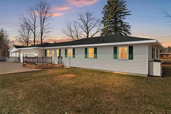 W5184 SHADY LN, Shawano, WI 54166