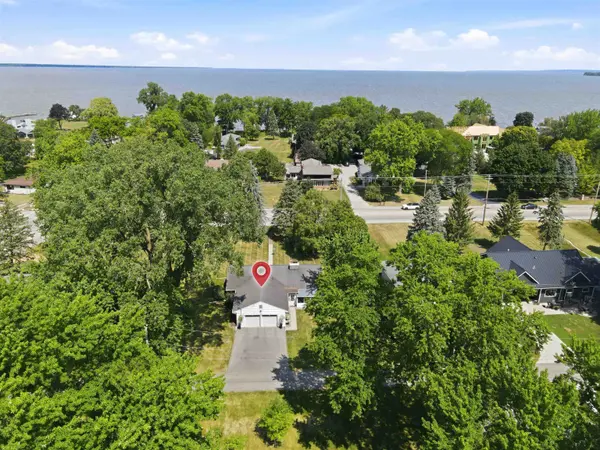 N7187 WINNEBAGO DR, Fond Du Lac, WI 54935