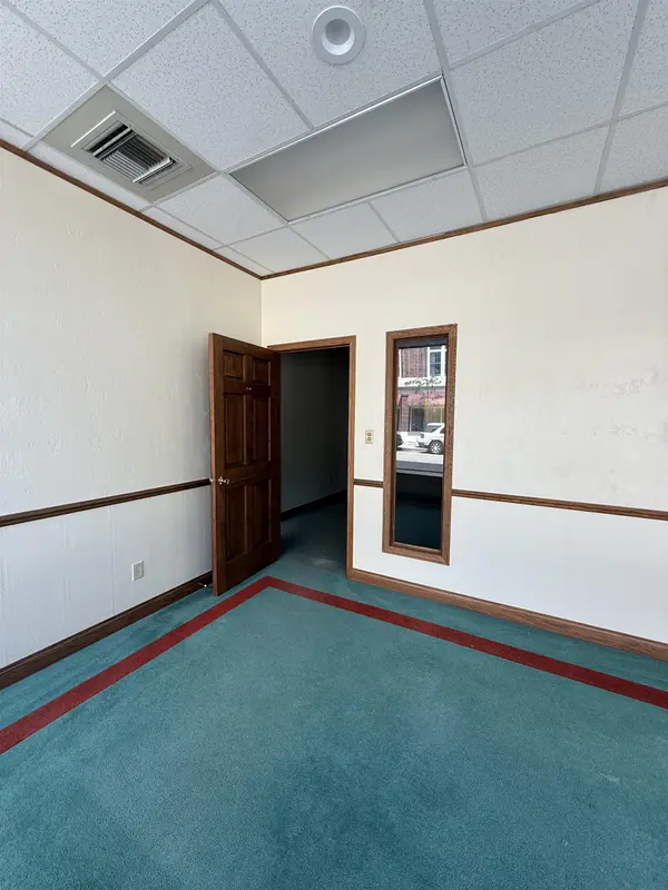 20 FOREST AVE, Fond Du Lac, WI 54935