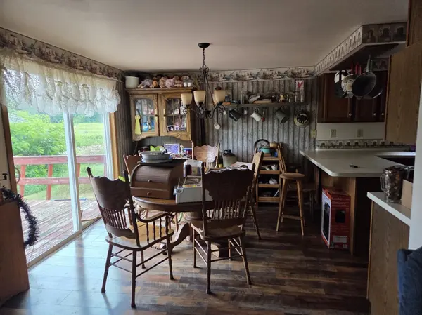W3618 CHICAGO LN, Redgranite, WI 54970-8568