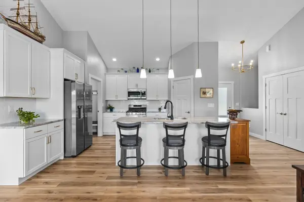 1448 FOXFIRE CT, Waupaca, WI 54981