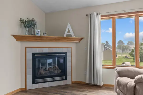 824 S MILL ST, Hortonville, WI 54944-1102