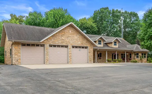 W8585 BROWN DEER DR, Wautoma, WI 54982