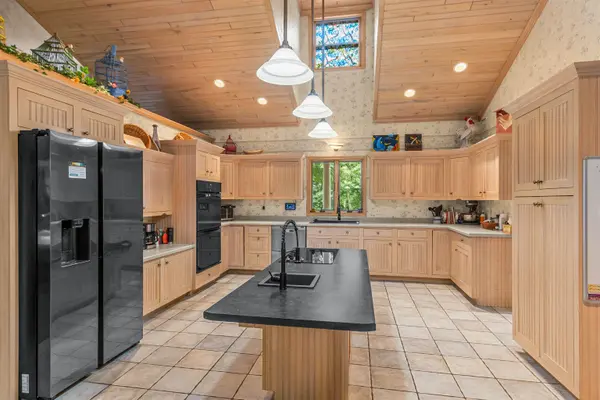 W8585 BROWN DEER DR, Wautoma, WI 54982